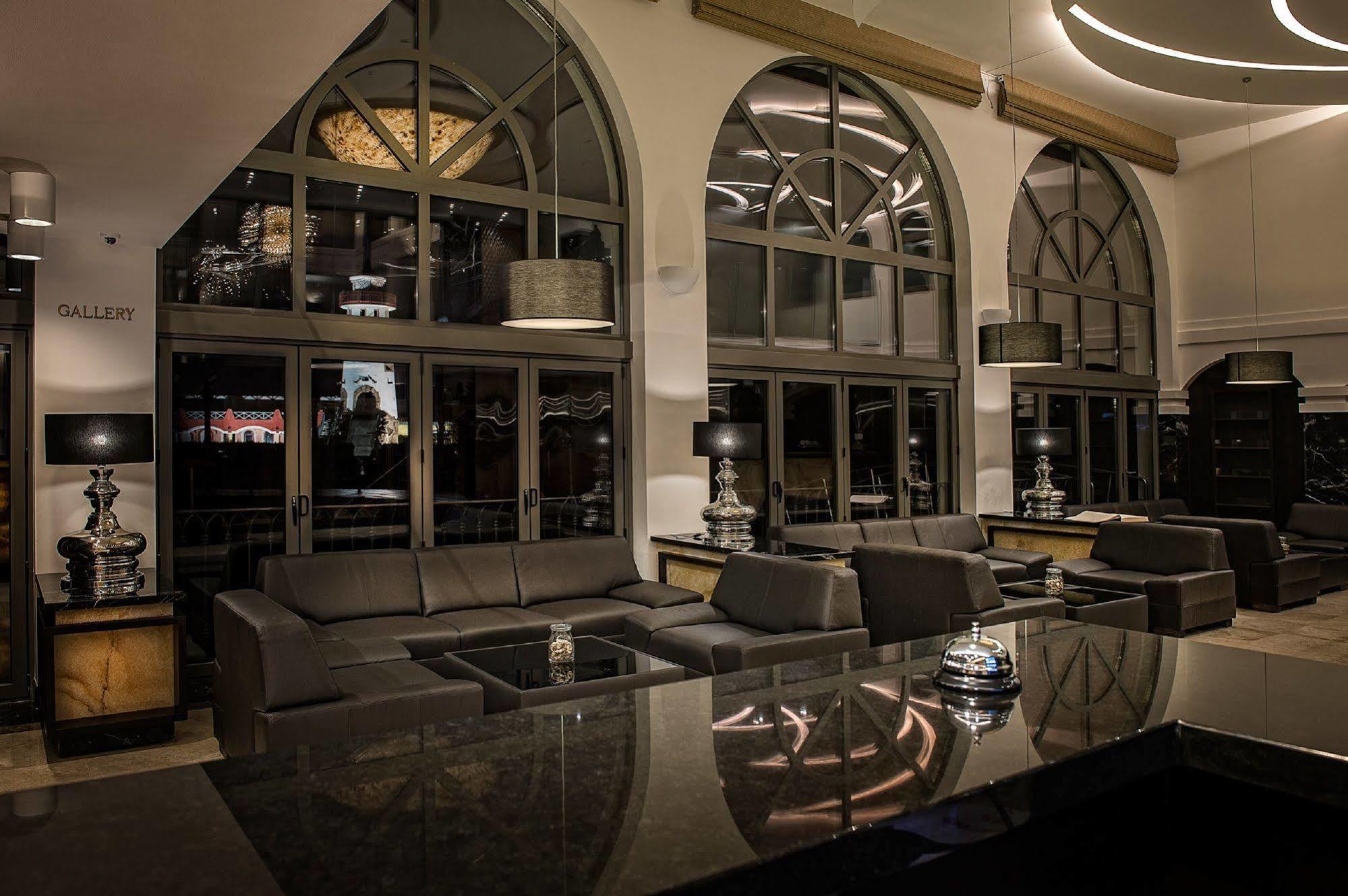 פרשוב Villa Plaza Boutique Hotel & Spa מראה חיצוני תמונה