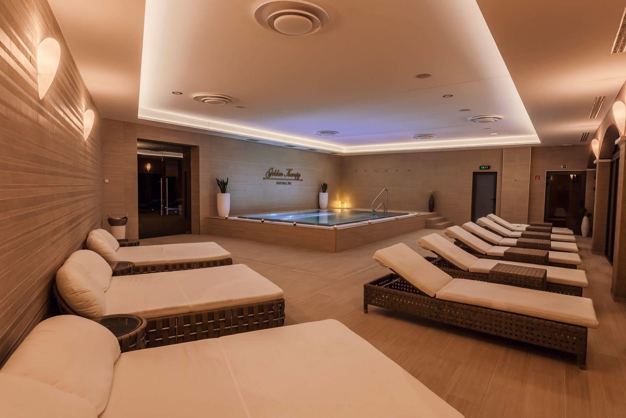 פרשוב Villa Plaza Boutique Hotel & Spa מראה חיצוני תמונה